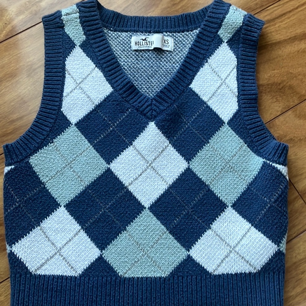 Hollister sweater vest